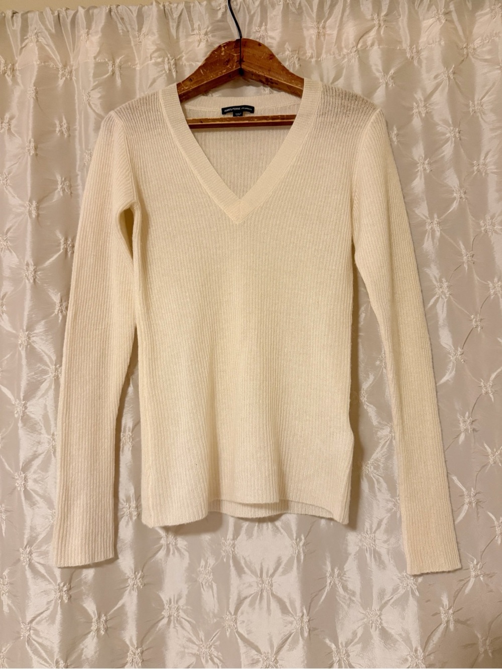 James Perse Ribbed Cashmere V-Neck Knit Sweater Cream / Ivory